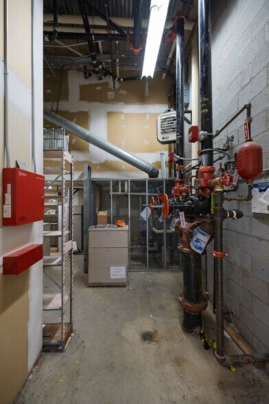 More Photos Of 7 S Tunnel Rd, Asheville Department Store For Sale