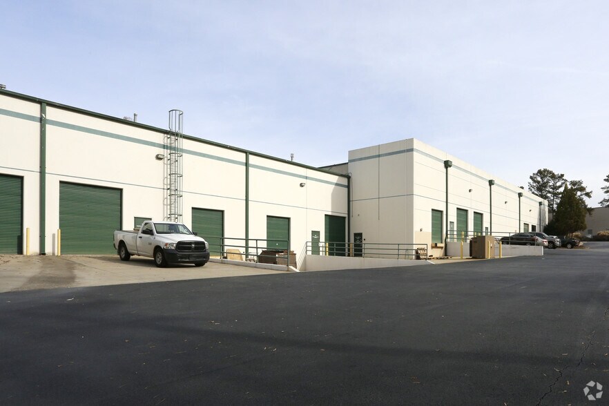 More Photos Of 1955 Vaughn Rd NW, Kennesaw Flex For Lease