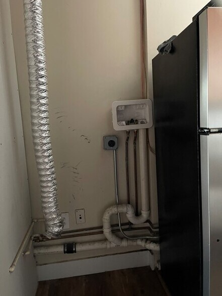 More Photos Of 631 Pennsylvania Ave SE, Washington Storefront Retail Office For Lease