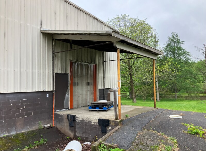 More Photos Of 271 Upper North Rd, Highland Warehouse For Sale