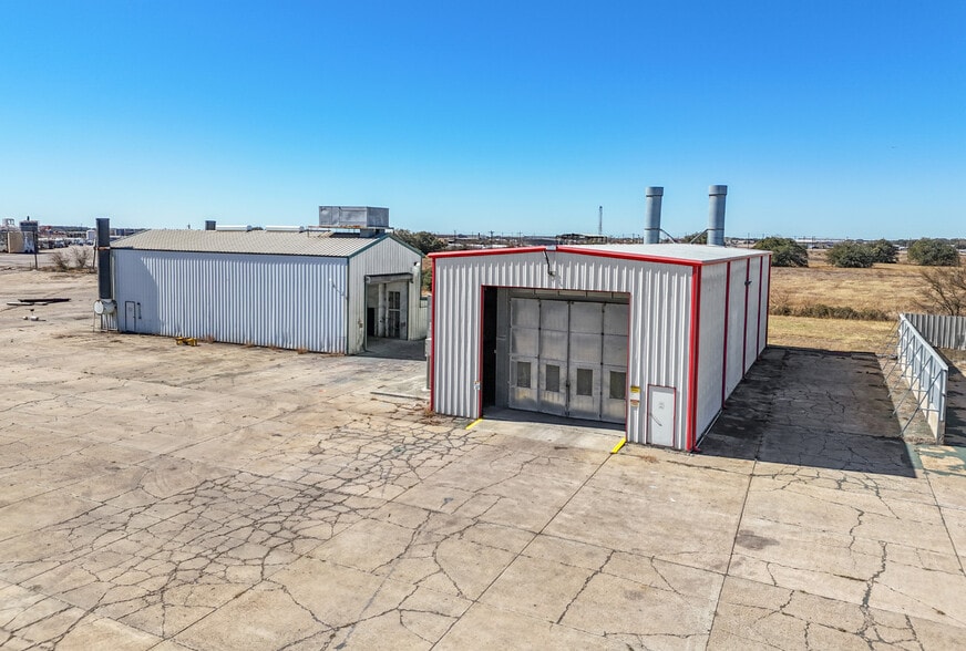 More Photos Of 3199 Old Goliad Rd, Victoria Industrial For Sale
