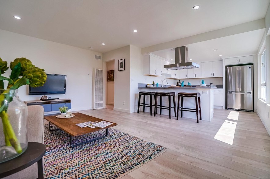More Photos Of 1512 Sherman Pl, Long Beach Apartments For Sale