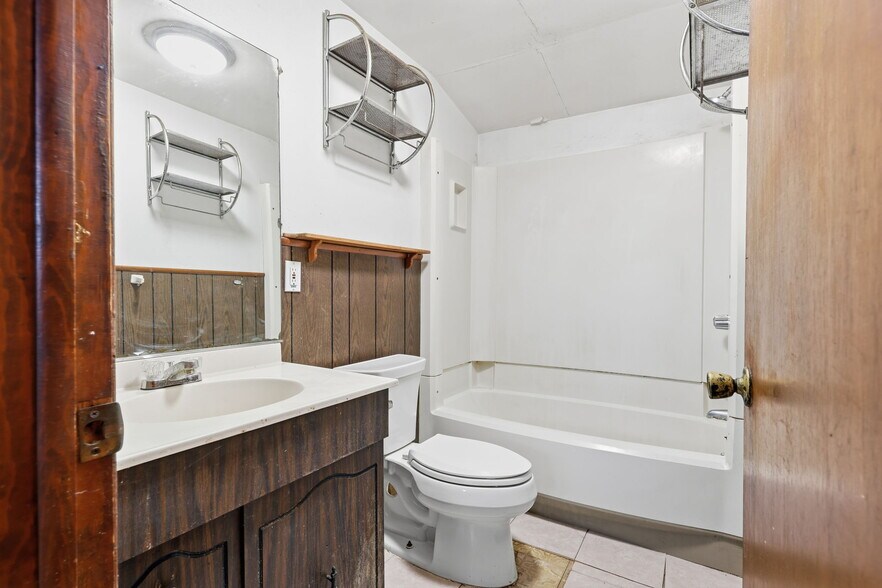 More Photos Of 2695 Main St, Lawrence Apartments For Sale