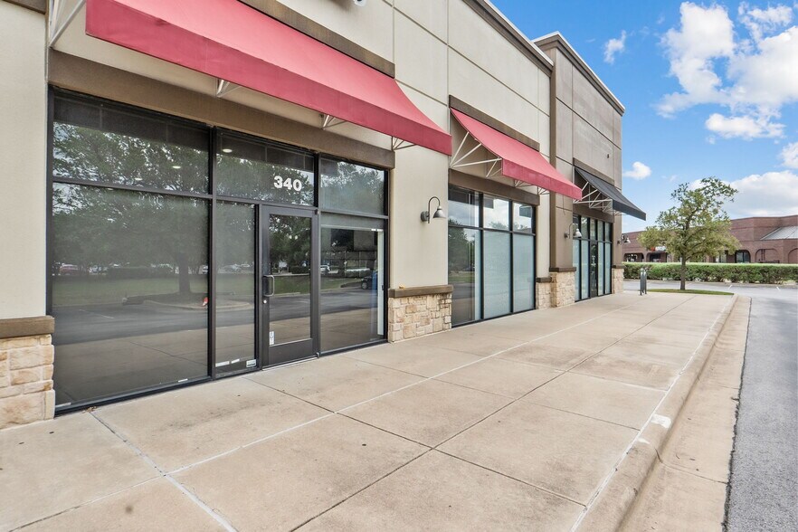 More Photos Of 2525 Anderson Ln W, Austin Unknown For Lease