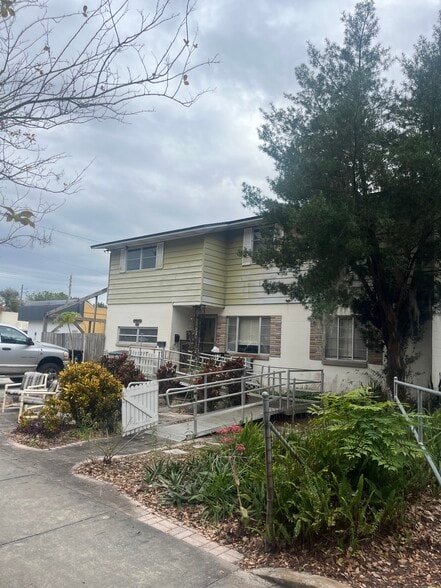 More Photos Of 1828 Edgewater Dr, Orlando Freestanding For Sale