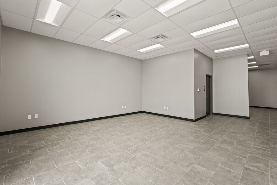 More Photos Of 8411 Villa Dr, Houston Warehouse For Lease