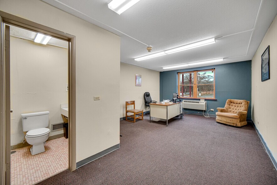 More Photos Of 17430 Dixie Highway, East Hazel Crest Healthcare For Sale