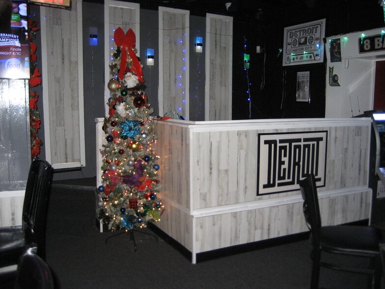 More Photos Of 22234-22238 W Warren Ave, Redford Bar For Sale