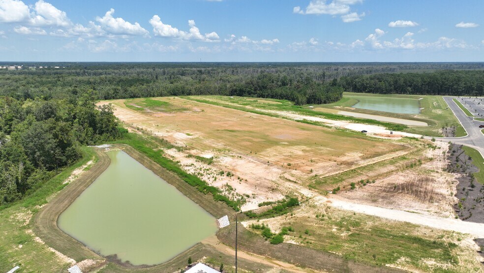 More Photos Of 420 Strathmore Rd, Summerville Unknown For Lease