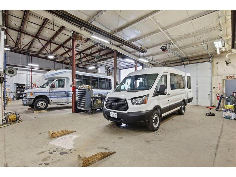 More Photos Of 2629 Clearwater Rd, Saint Cloud Warehouse For Lease