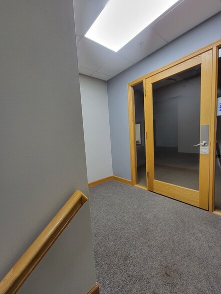 More Photos Of 14640 W Greenfield Ave, Brookfield Office Residential For Lease