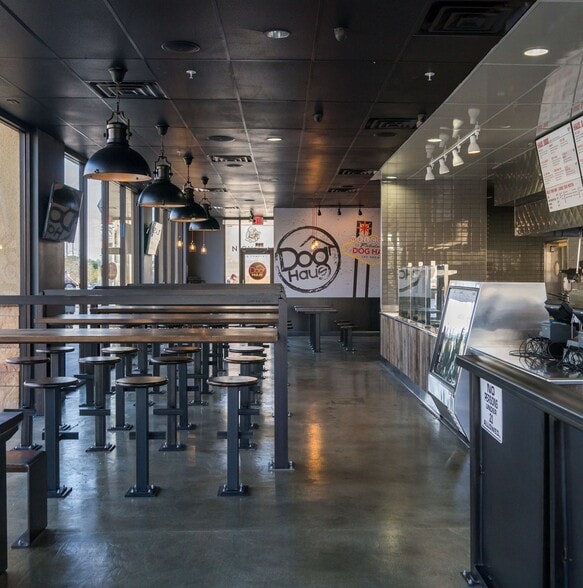 More Photos Of 8931 Reseda Blvd, Northridge Restaurant For Lease