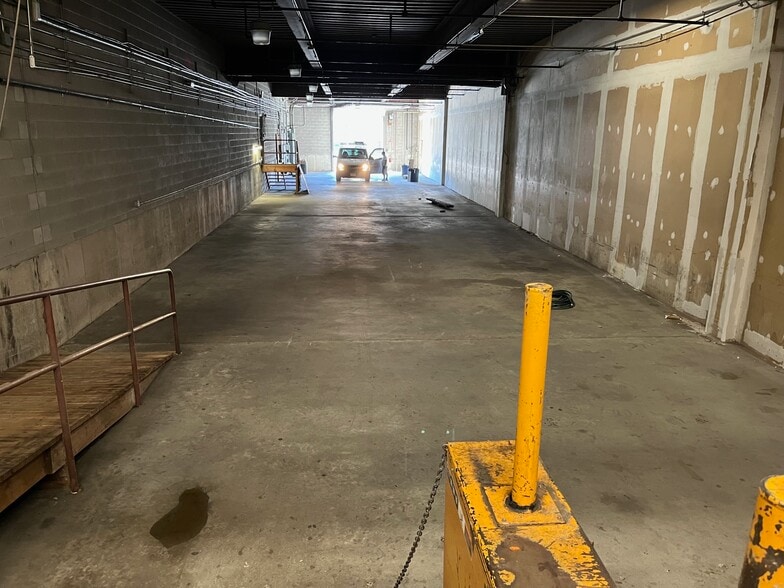 More Photos Of 1 Testa Pl, Norwalk Warehouse For Lease