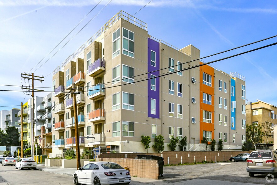 Primary Photo Of 5053 Fair Ave, North Hollywood Apartments For Sale