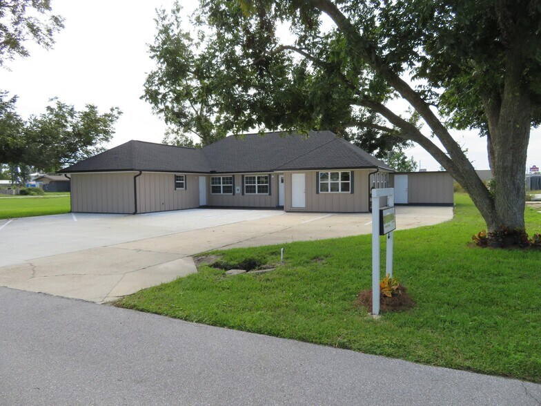 More Photos Of 5618 Lilly St, Panama City Office For Lease