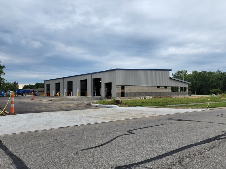 More Photos Of 31441 Lorain Road Rd, North Olmsted Light Manufacturing For Lease