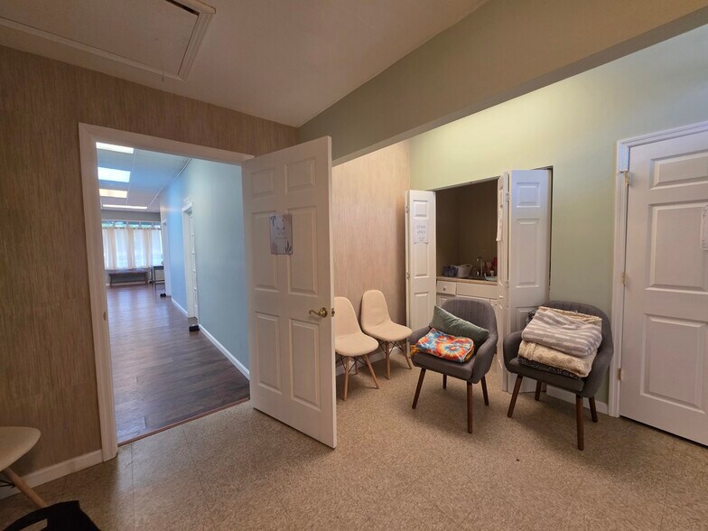 More Photos Of 149 Riverwalk Blvd, Ridgeland Storefront Retail Office For Sale