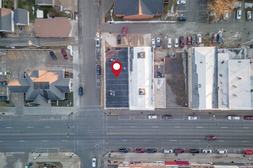 Primary Photo Of 602 G Ave, Grundy Center Fast Food For Sale