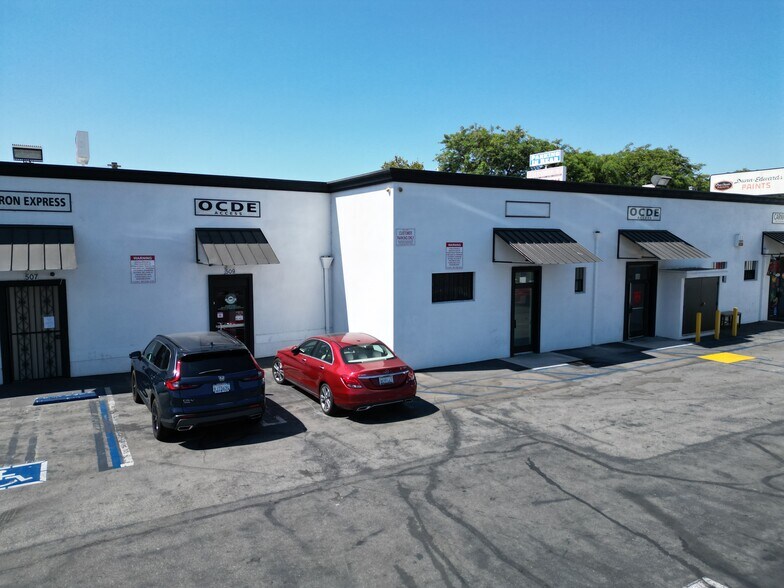 More Photos Of 501 W 17th St, Santa Ana Storefront Retail Office For Lease