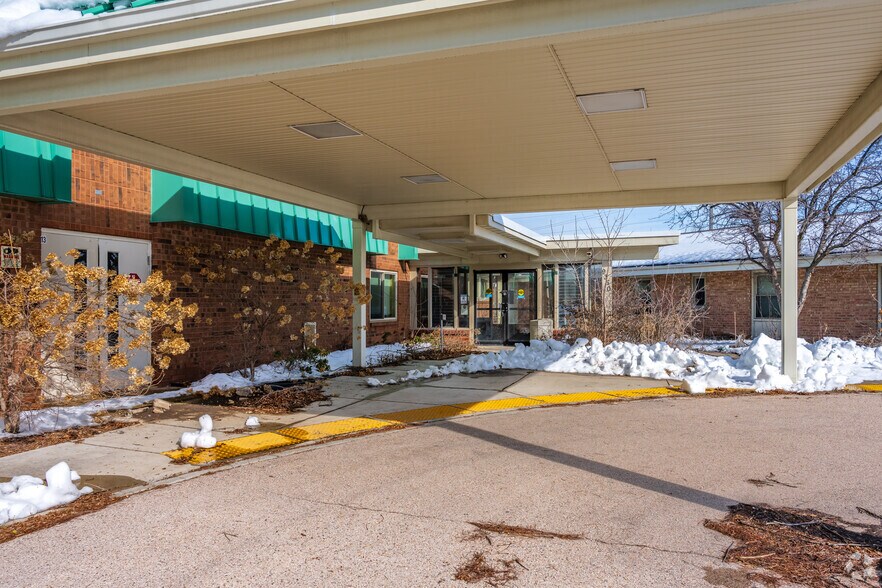 More Photos Of 9350 W Fond Du Lac Ave, Milwaukee Skilled Nursing Facility For Sale