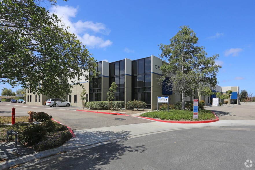 More Photos Of 1351 Distribution Way, Vista Light Manufacturing For Lease