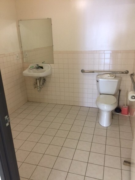 More Photos Of 1118-1120 Howard St, San Francisco Office For Sale