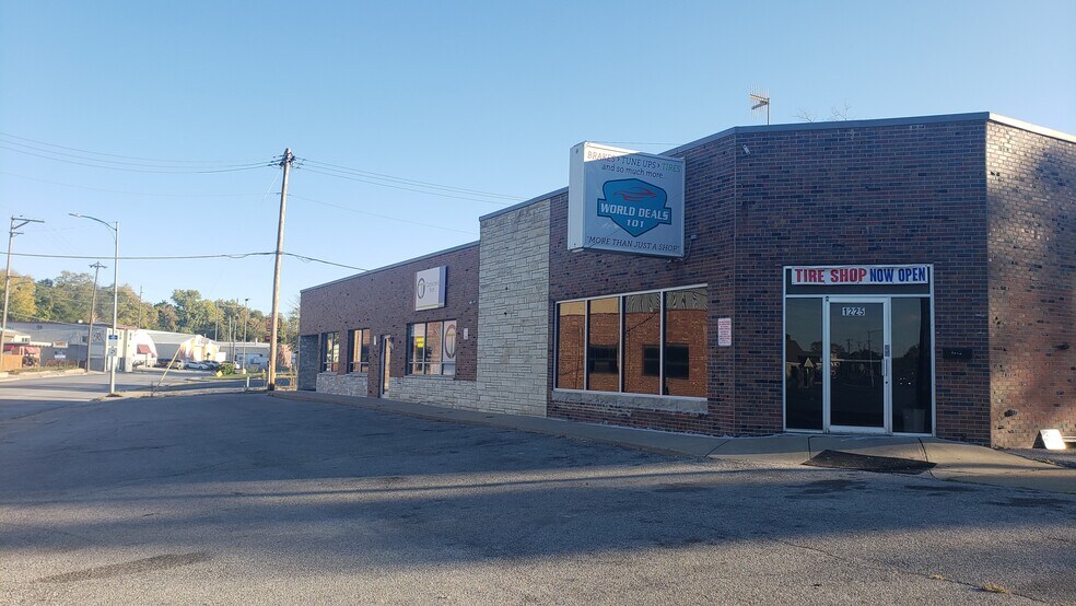 More Photos Of 1221-1225 S Saddle Creek Rd, Omaha Freestanding For Lease