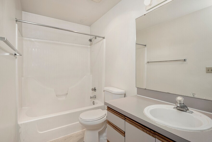 More Photos Of 41 Dravus St, Seattle Apartments For Lease