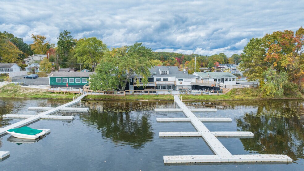 More Photos Of 141 Congamond Rd, Southwick Restaurant For Lease