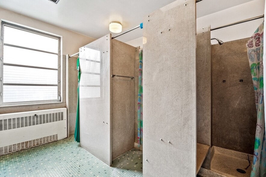 More Photos Of 8235 S South Shore Dr, Chicago Religious Facility For Sale