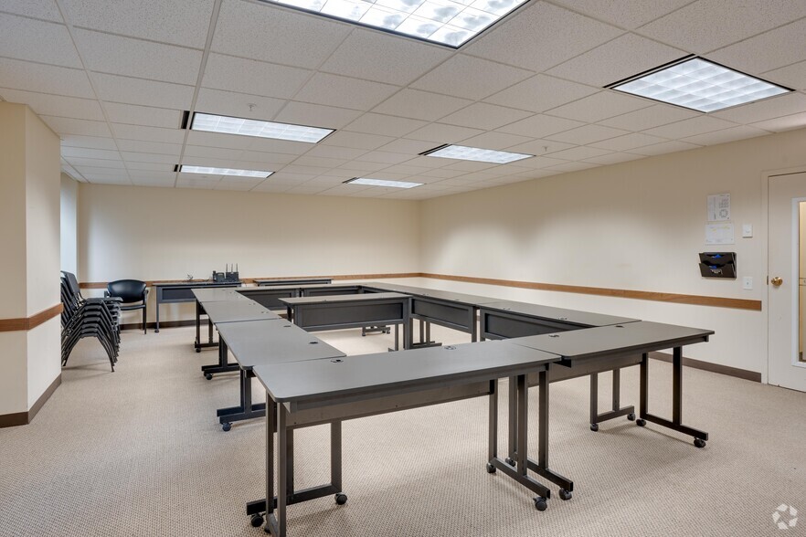 More Photos Of 70 E Lake St, Chicago Office For Sale