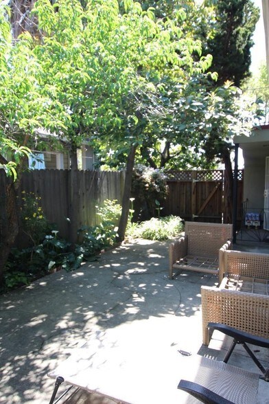 More Photos Of 2 Arundel Rd, Burlingame Apartments For Sale