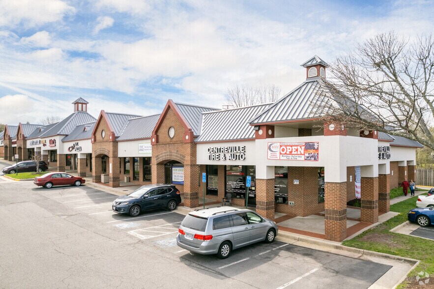 More Photos Of 5901-6075 Centreville Crest Ln, Centreville Unknown For Lease