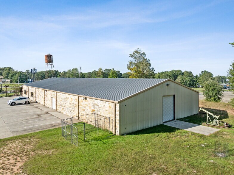 More Photos Of 3344 U S Highway 190 W, Livingston Freestanding For Lease