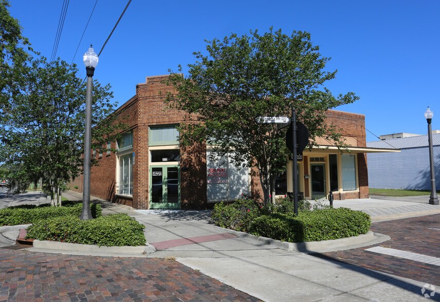More Photos Of 218-222 Magnolia Ave, Sanford Storefront Retail Office For Lease