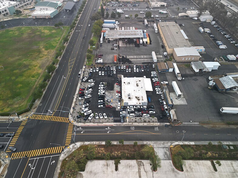 More Photos Of 1731 S Cactus Ave, Bloomington Auto Dealership For Sale