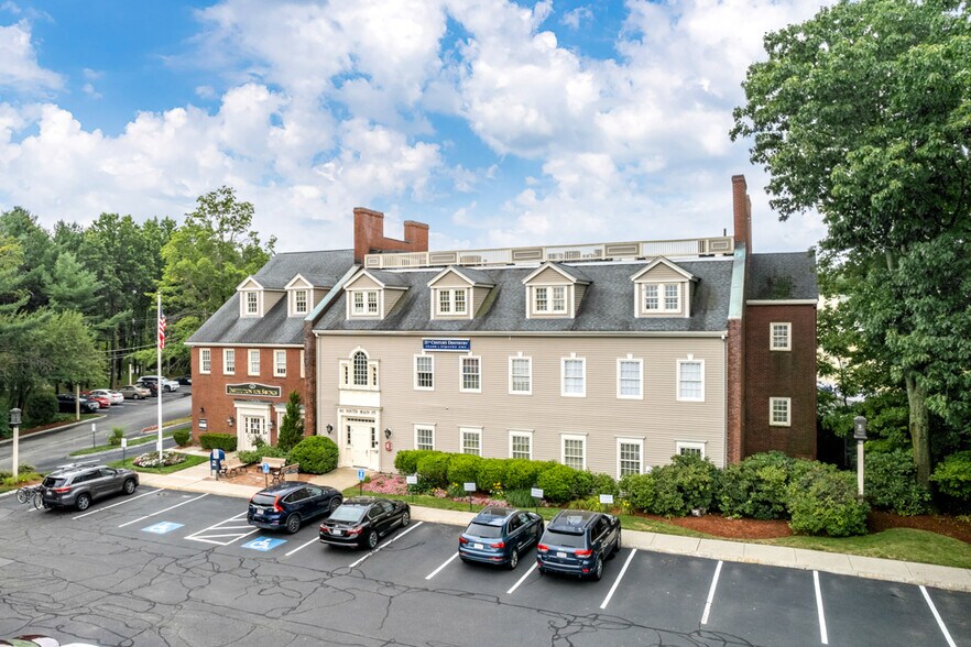 More Photos Of 161 S Main St, Middleton Medical For Lease