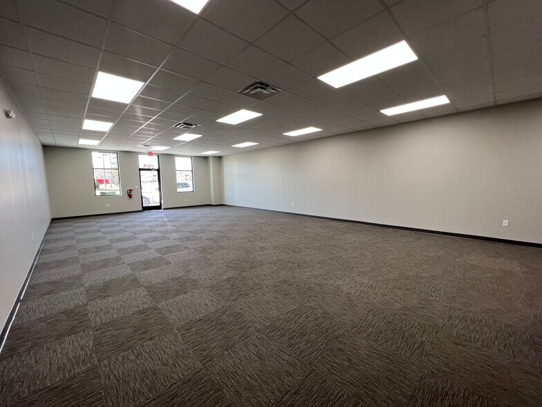 More Photos Of 192 Oakland Pky, Leesburg Office For Lease