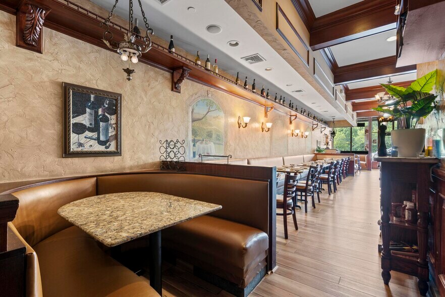 More Photos Of 1233-1273 E Putnam Ave, Riverside Restaurant For Sale