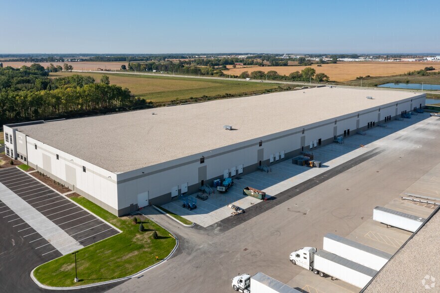 More Photos Of 11907 Meridian Dr, Mount Pleasant Warehouse For Lease