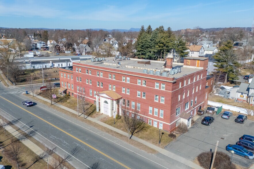 More Photos Of 425 Union St, West Springfield Office For Lease