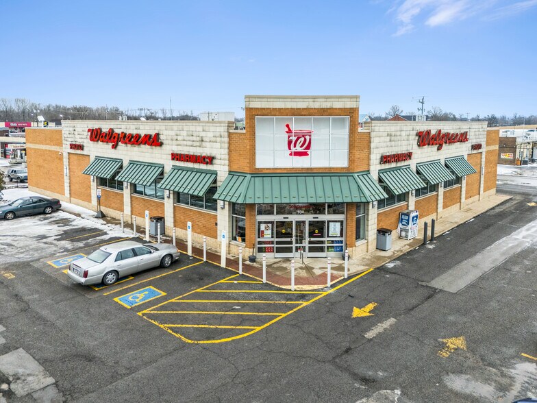 More Photos Of 104 Hwy 52 W, Portland Drugstore For Sale