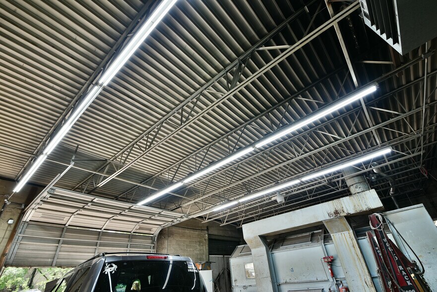 More Photos Of 601 W Fisher St, Philadelphia Warehouse For Sale