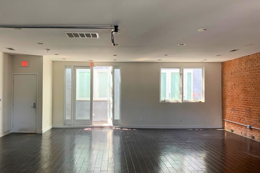 More Photos Of 10871-10885 Washington Blvd, Culver City Storefront Retail Office For Lease