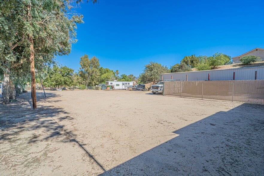 More Photos Of 33604 Agua Dulce Canyon Rd, Agua Dulce Freestanding For Sale