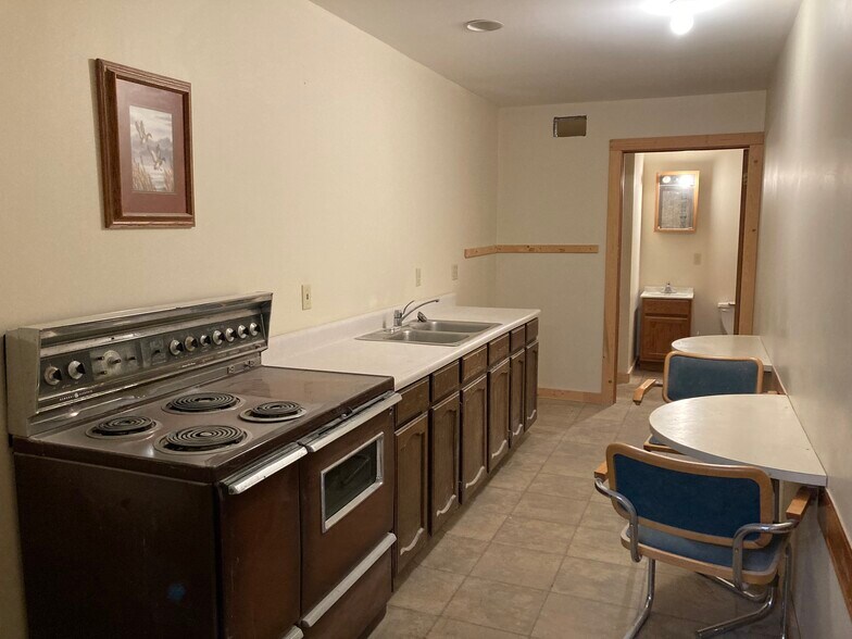 More Photos Of 5289 Rice Lake Rd, Duluth Freestanding For Sale