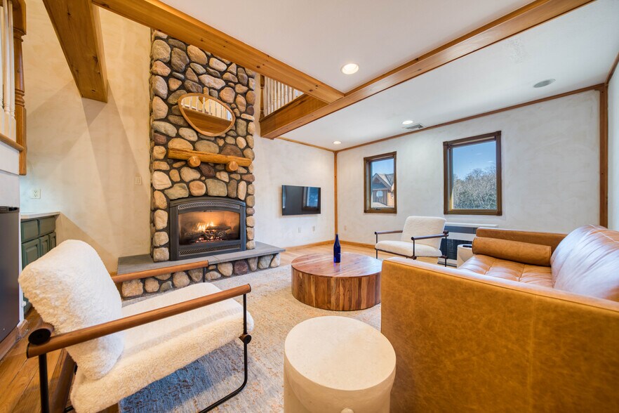 More Photos Of 218 NY-296, Windham Hotel For Sale