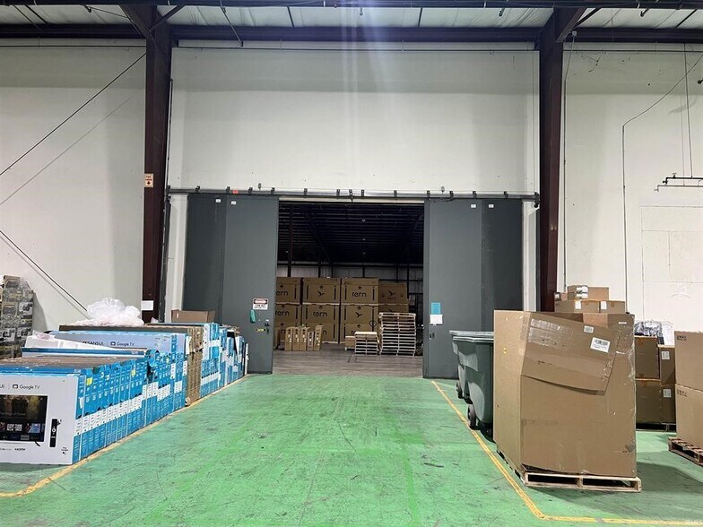 More Photos Of 3471 N Union Dr, Olney Warehouse For Sale