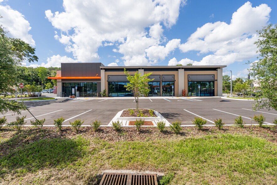 Primary Photo Of 8730 Baymeadows Rd, Jacksonville Storefront For Lease
