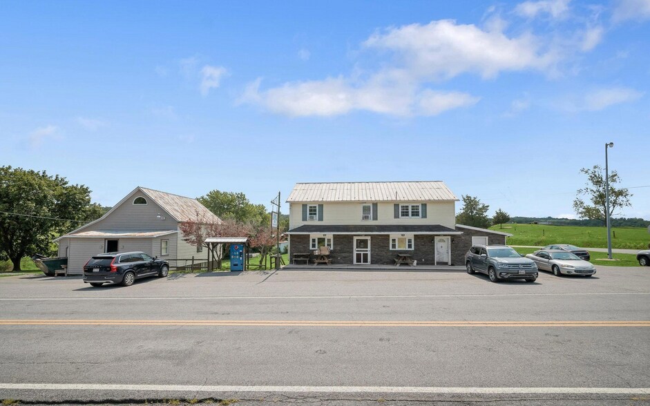 More Photos Of 14407 Hollow Rd, Hancock Restaurant For Sale